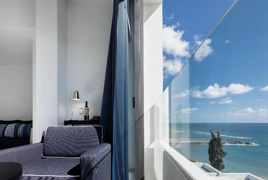 JUNIOR SUITE STANDARD Room, Almyra, Cyprus