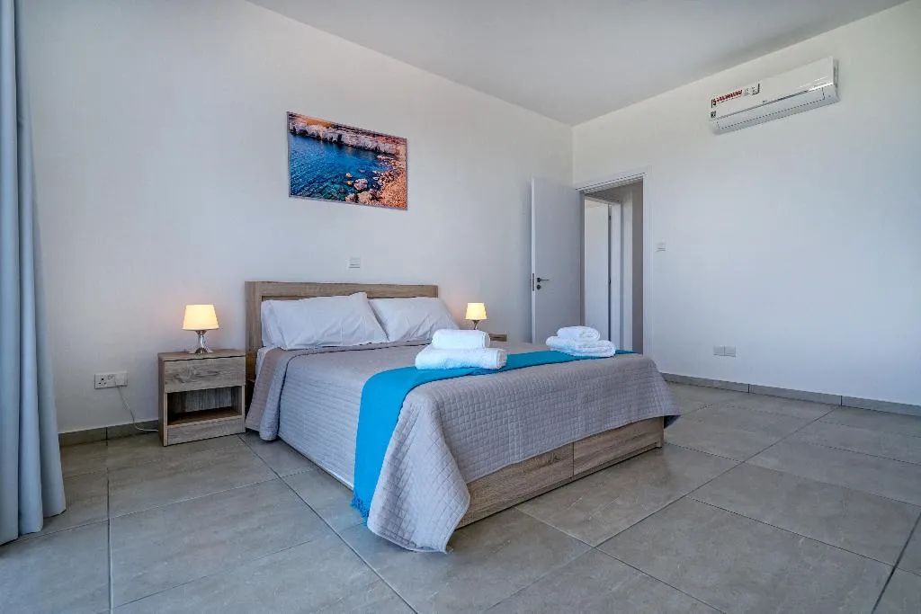 VILLA FIVE BEDROOMS WITH PRIVATE POOL Room, Sea Point Villas, Cyprus