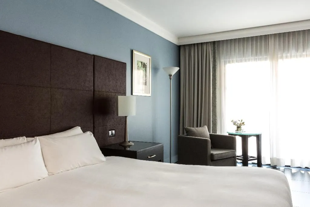 JUNIOR SUITE STANDARD Room, InterContinental Malta, Malta