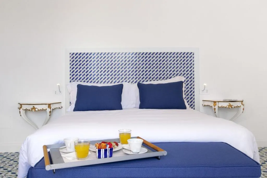 Room, Il Moro Di Positano, Naples