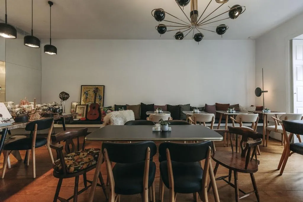 Restaurant, Rosa Et Al Townhouse, Porto