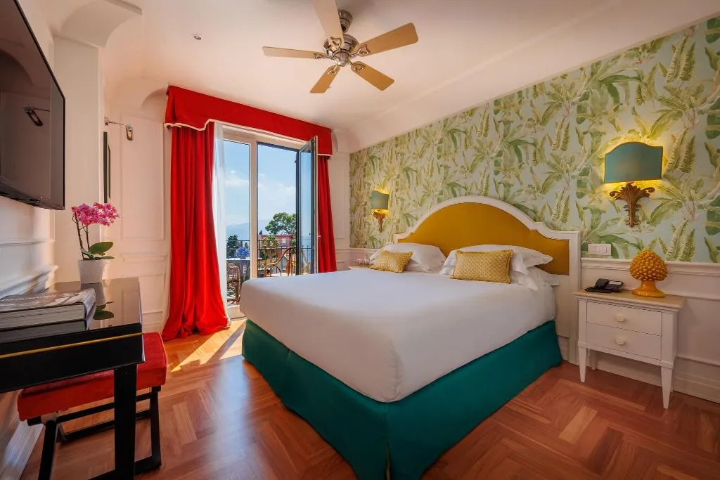 SUITE THREE BEDS Room, Grand Hotel San Pietro, Taormina