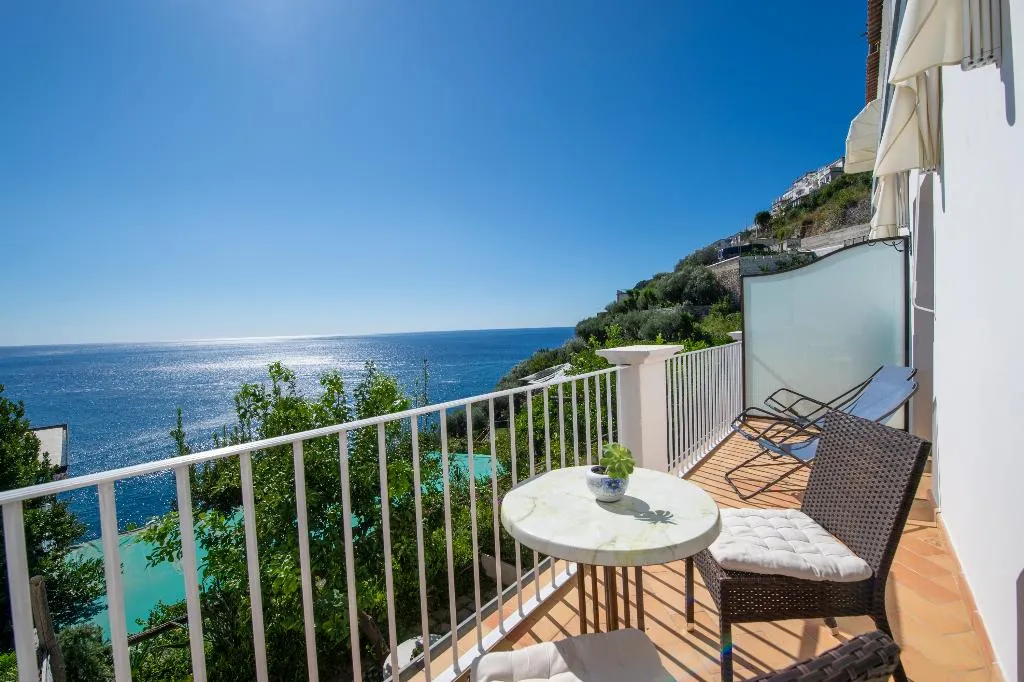DOUBLE SUPERIOR SEA VIEW Room, Maresca Hotel Praiano, Naples