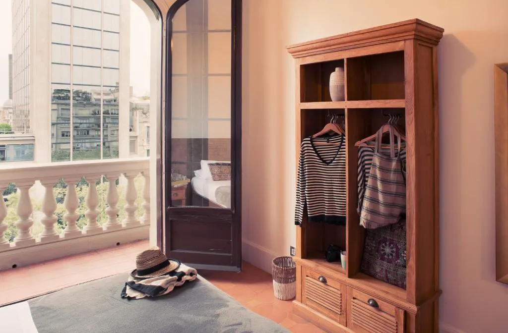 DOUBLE SUPERIOR WITH DOUBLE BED Room, room00 Casa Gracia, Barcelona