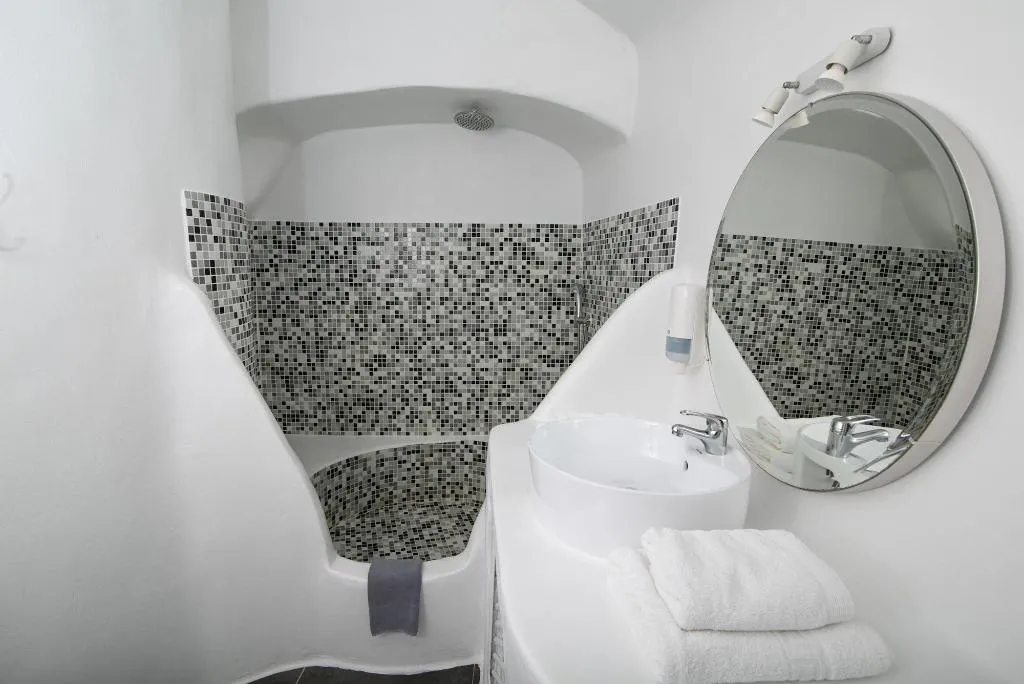 Room, Vogue Suites, Santorini