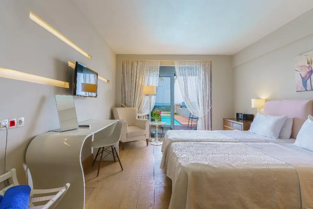 Room WITH PRIVATE POOL Room, Aegean Pearl Hotel, Crete