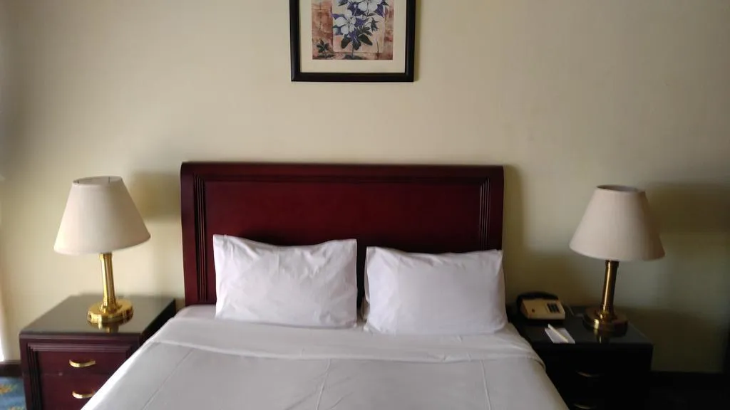 JUNIOR SUITE STANDARD Room, Pyramisa Hotel Luxor, Luxor
