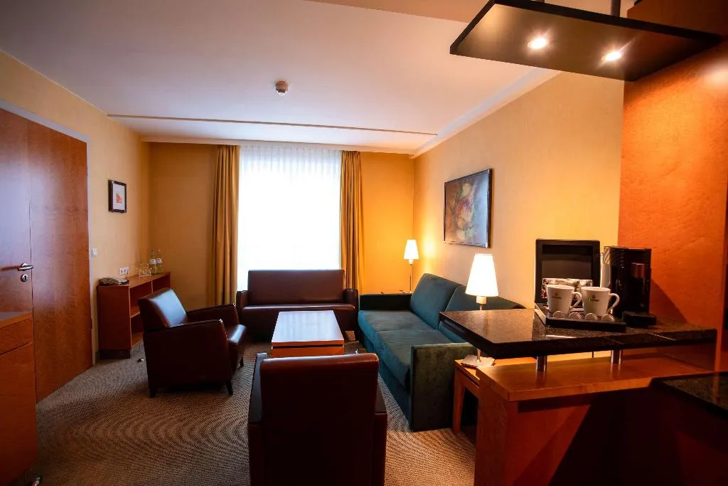 APARTMENT CAPACITY 4 Room, Best Western Premier Airporthotel Berlin, Berlin