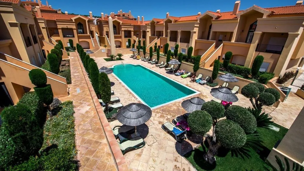 Pool, Baia da Luz, Algarve