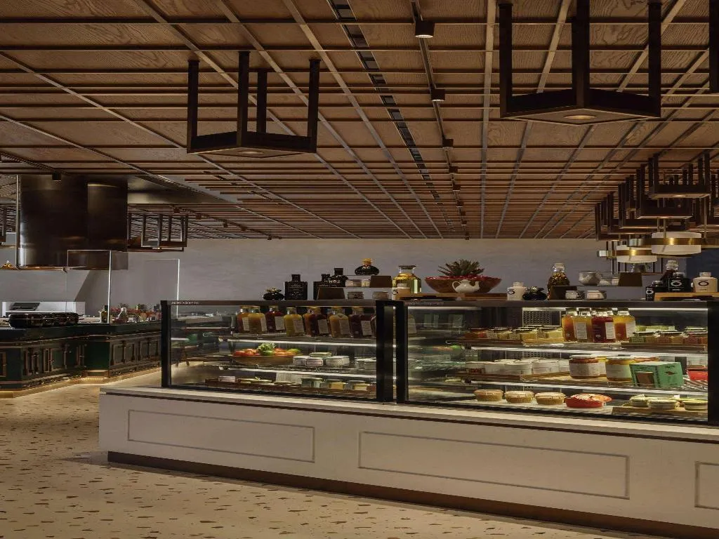 Restaurant, SO/ Uptown Dubai, Dubai