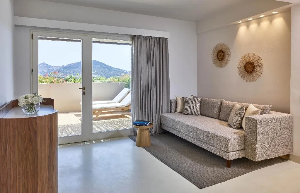 SUITE STANDARD Room, Baia di Chia Resort Sardinia, Curio Collection, Cagliari