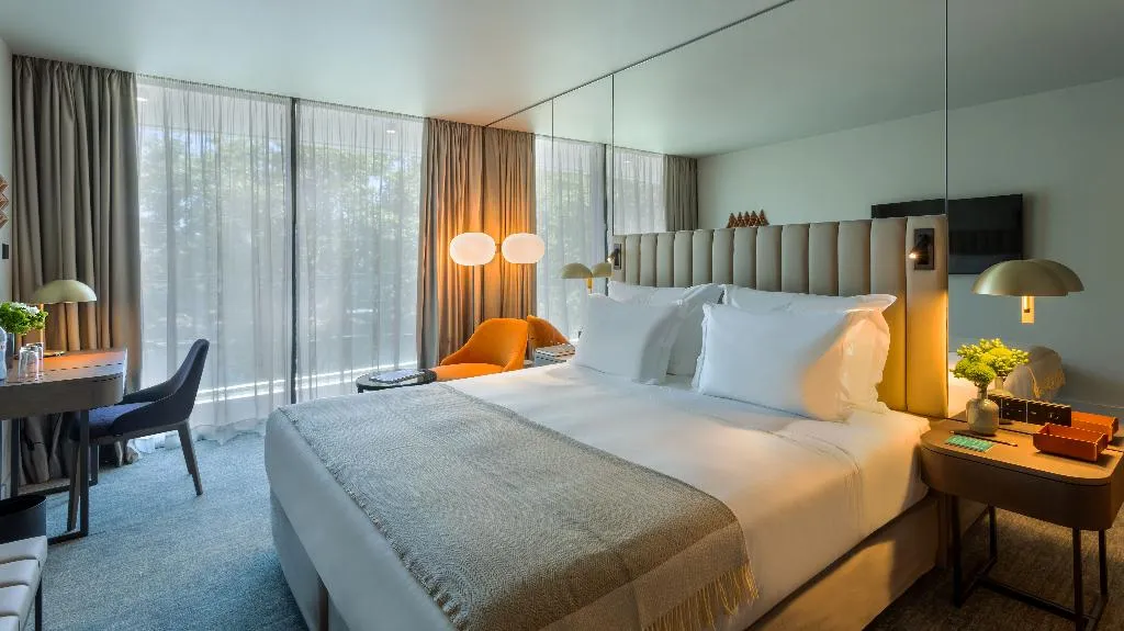 Double or Twin DELUXE RIVER VIEW Room, Altis Porto, member of Preferred Hotels & Resorts, Porto