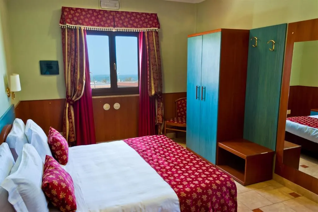 Room, Hotel Riviera Fiumicino, Rome