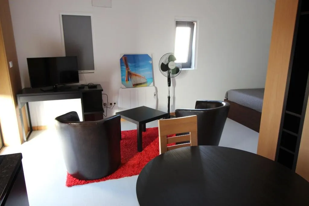 Room, Reis De Gaia, Porto