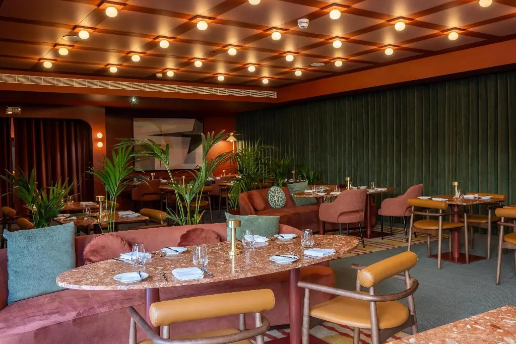 Restaurant, Cenica Porto Hotel, Curio Collection By Hilton, Porto