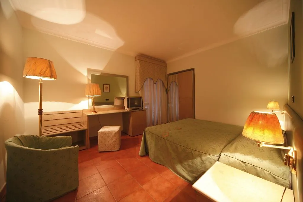 DOUBLE SINGLE USE STANDARD Room, La Pace, Naples