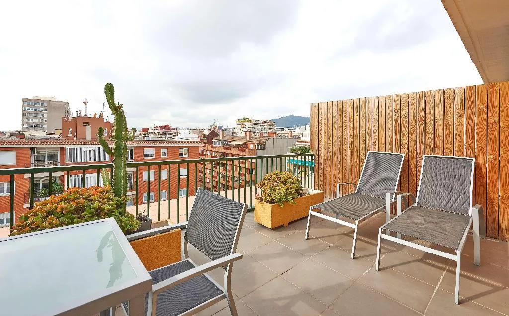 DOUBLE SUPERIOR Room, NH Barcelona Les Corts, Barcelona