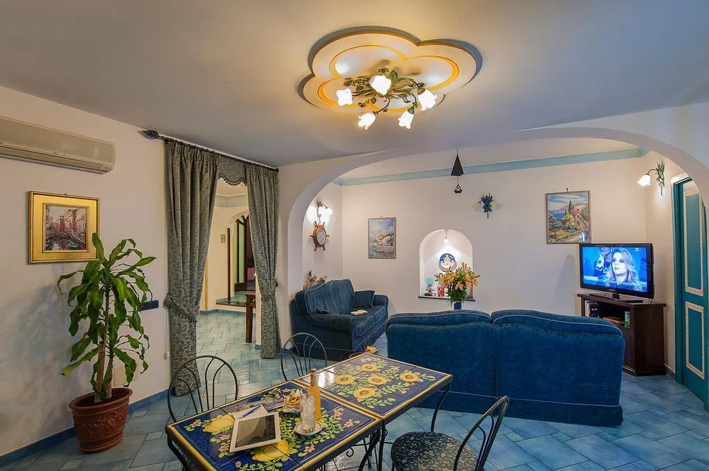 Lobby, Il Gabbiano, Naples