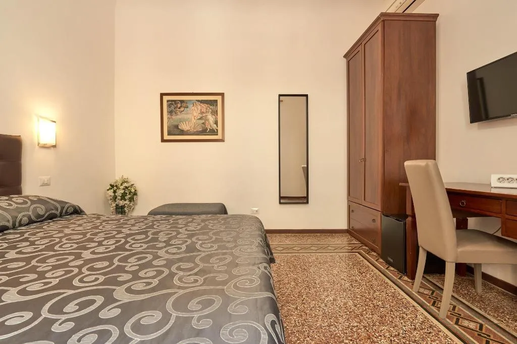 Room, Residenza Martin, Florence