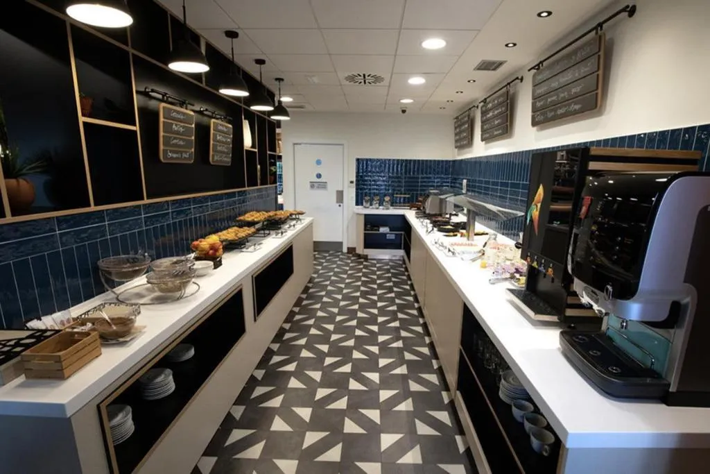 Restaurant, Travelodge Madrid Metropolitano, Madrid
