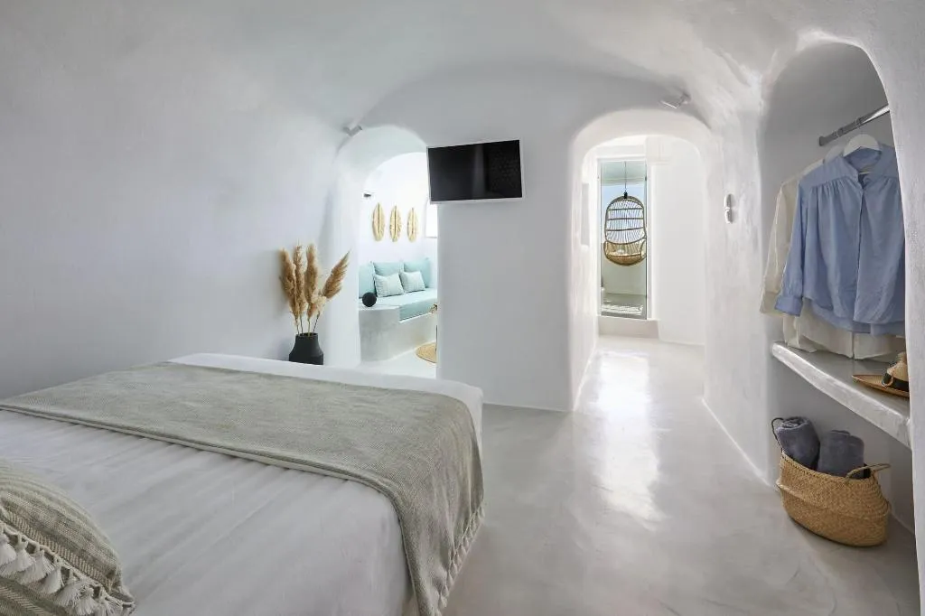 SUITE HONEYMOON Room, You And Me Suites, Santorini