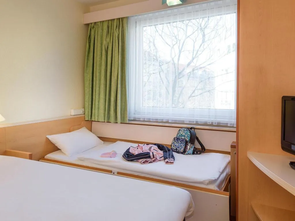 Room, B&B HOTEL Berlin City West, Berlin