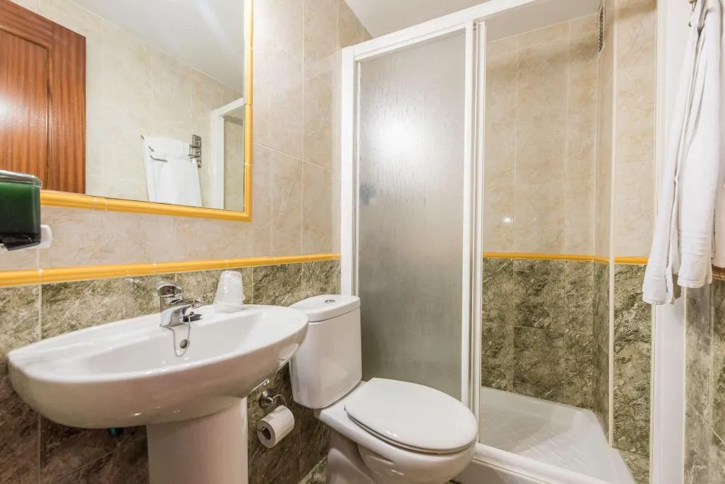 Room, Hostal Arkanta, Madrid