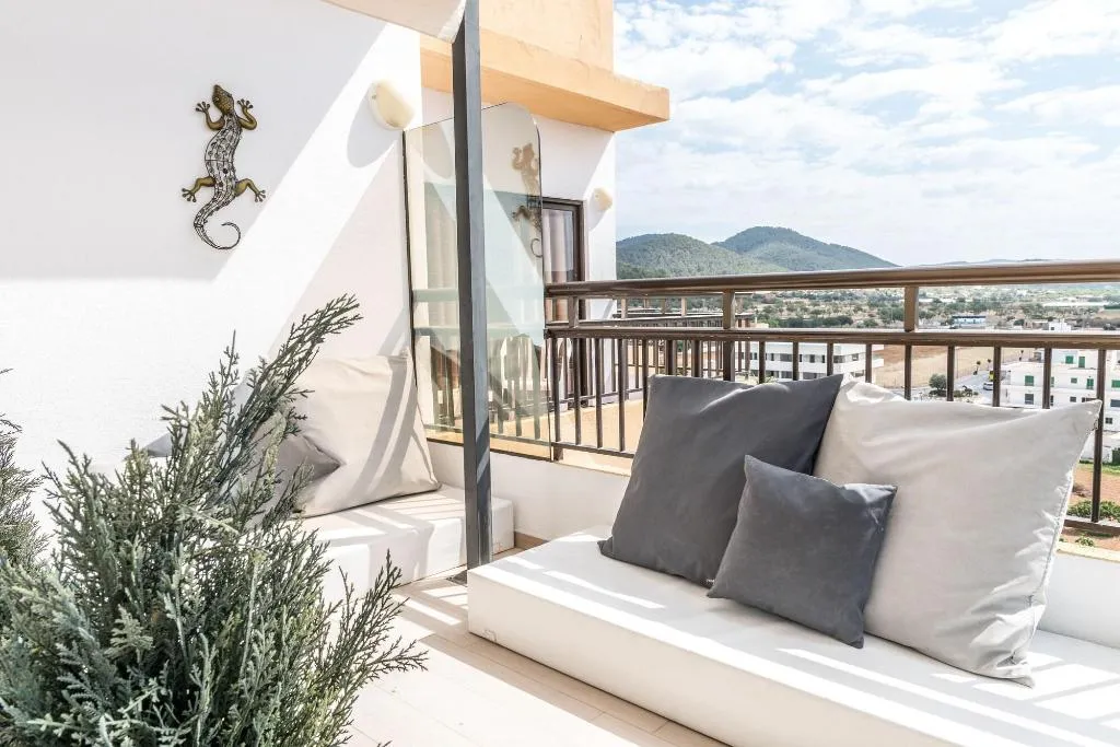 Room, Orosol, Ibiza