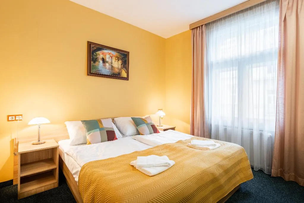 DOUBLE DELUXE Room, Hotel Libero, Prague