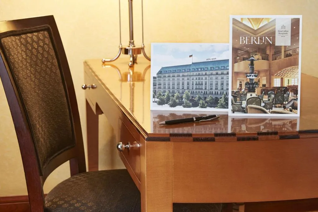 Room, Adlon Kempinski Berlin, Berlin