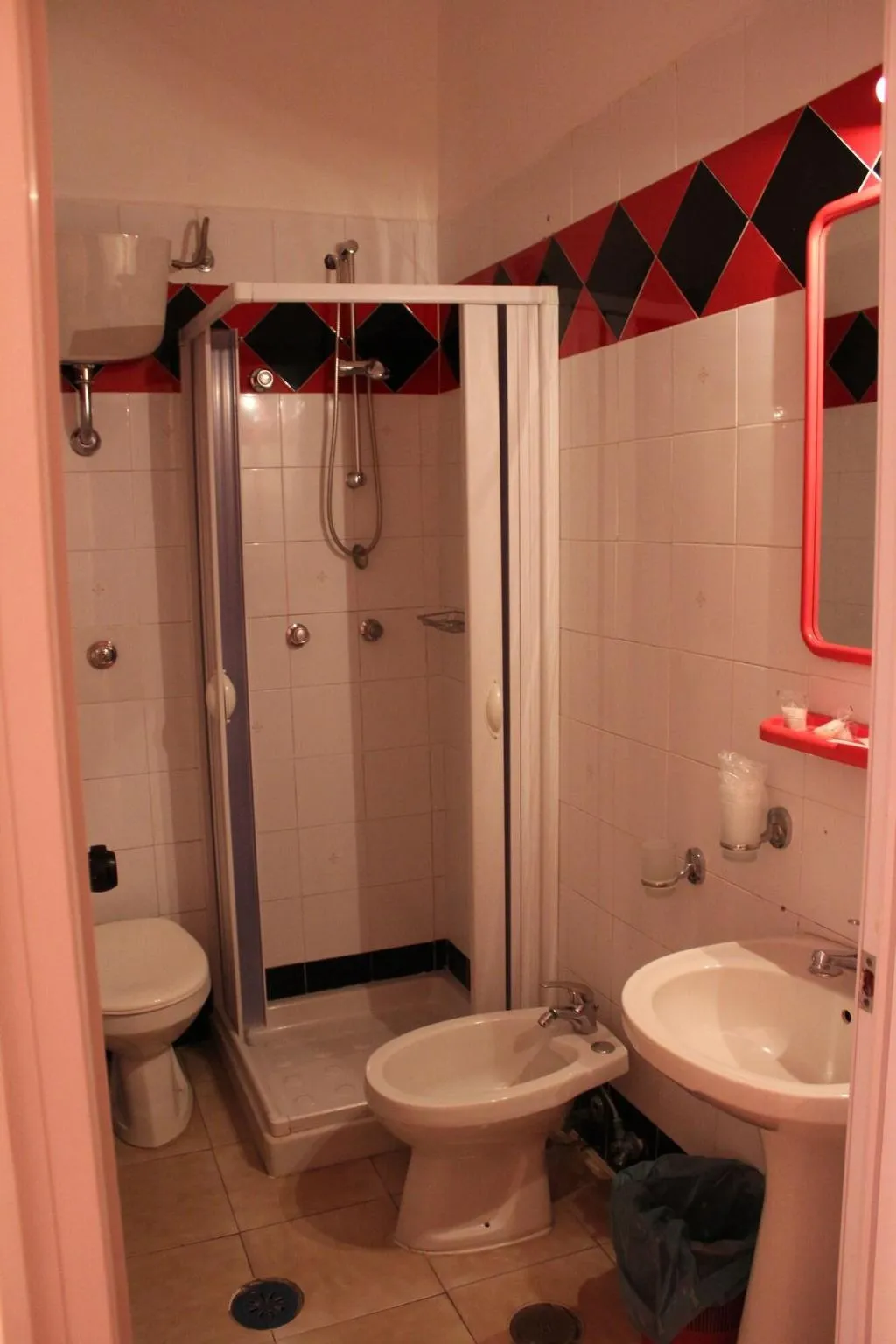 Room, Hotel Santuario Pompei, Naples