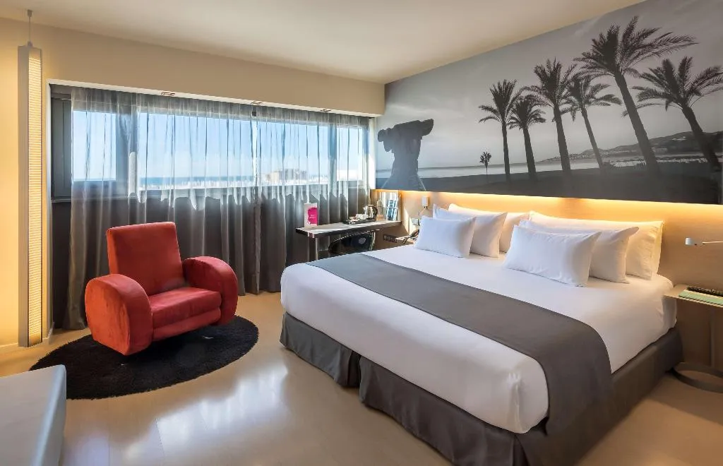 FAMILY ROOM STANDARD Room, Barcelo Malaga, Costa Del Sol