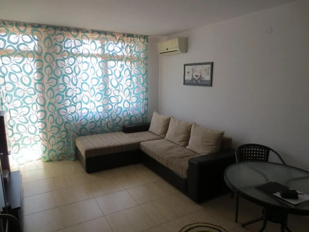 Room, Etara III, Bourgas
