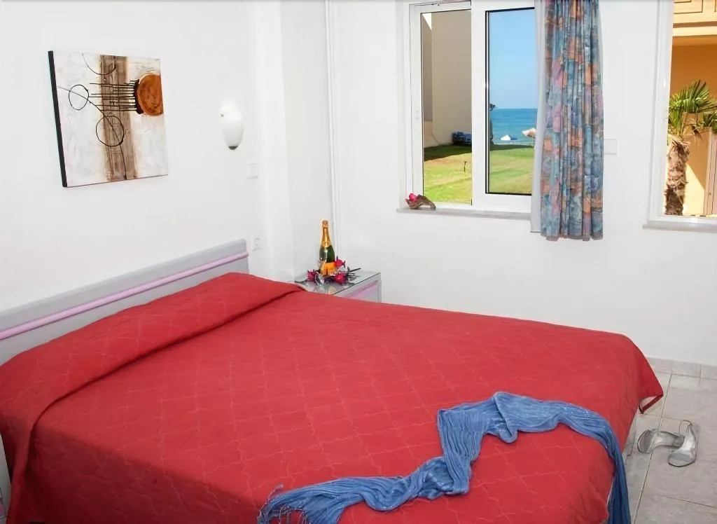 Room, Ermis Suites, Crete