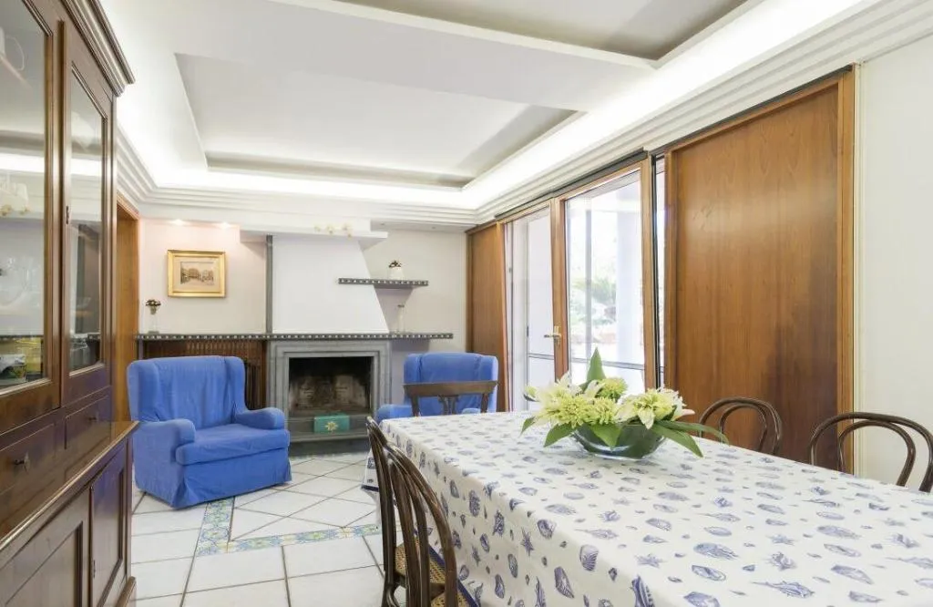 Room, Villa Irma, Naples