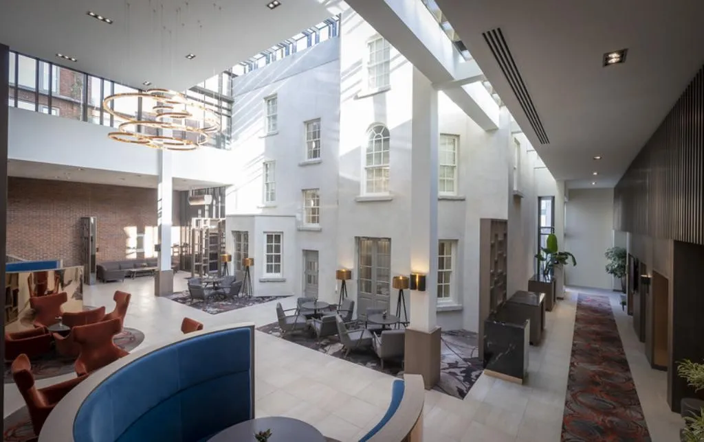 DOUBLE DELUXE Room, Clayton Hotel Charlemont, Dublin