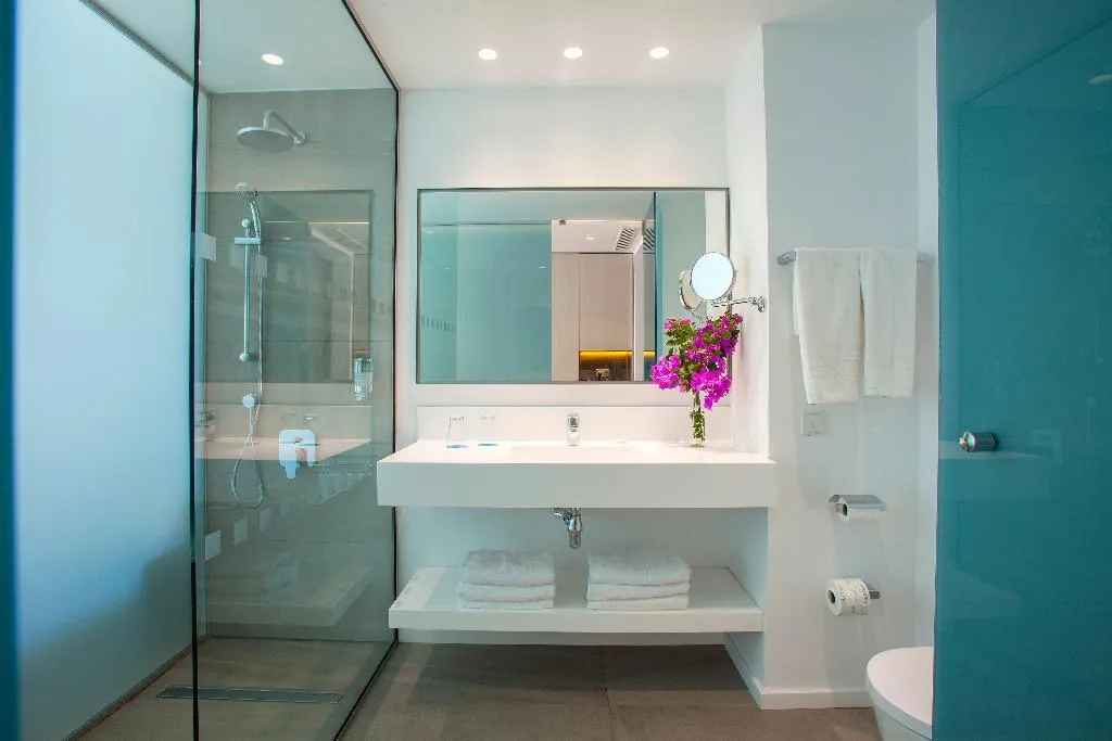 SUITE POOL VIEW Room, Aliathon Resort, Cyprus
