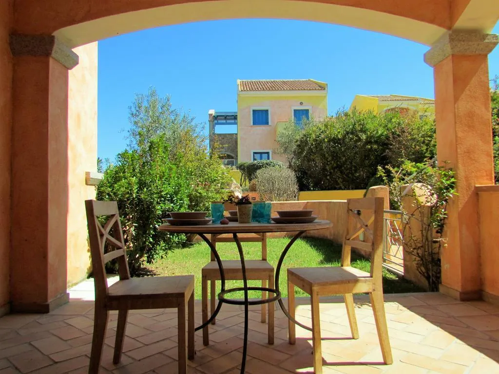 APARTMENT CAPACITY 4 Room, Residence Zodiaco, Olbia