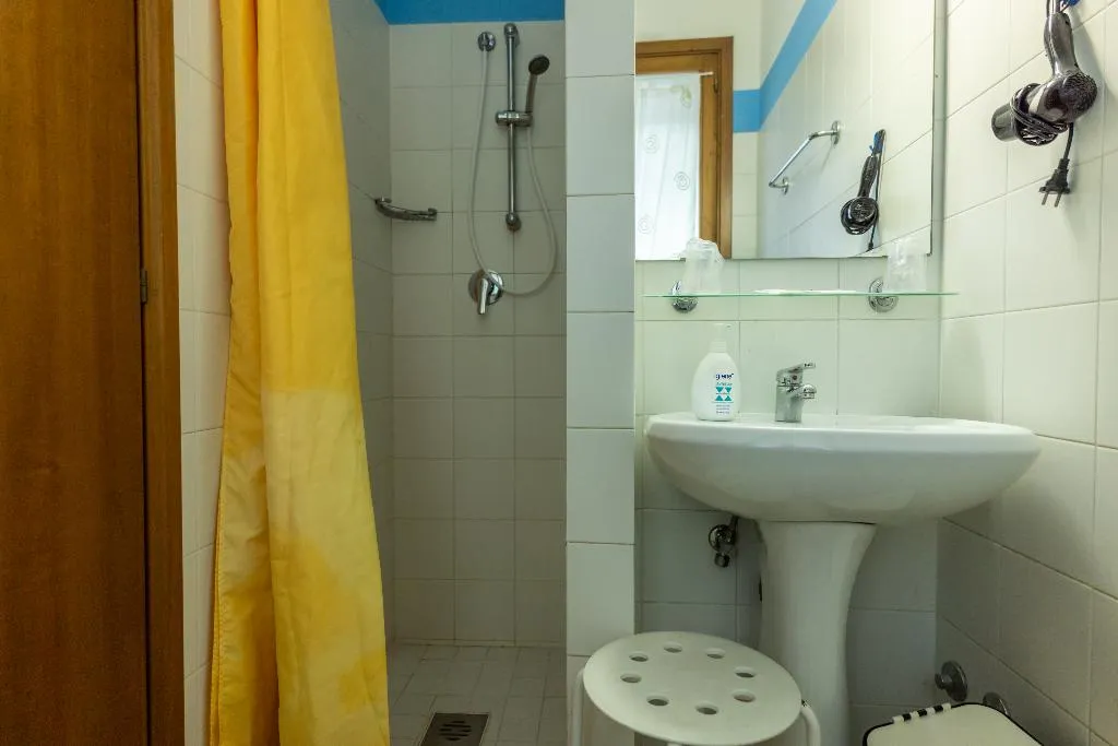 TWIN TWO BEDS Room, Lato Azzurro, Venice
