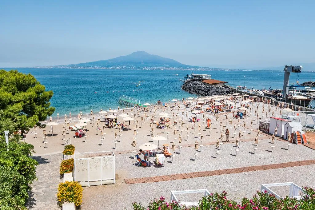 Beach, Hotel Le Axidie BW Signature Collection, Naples