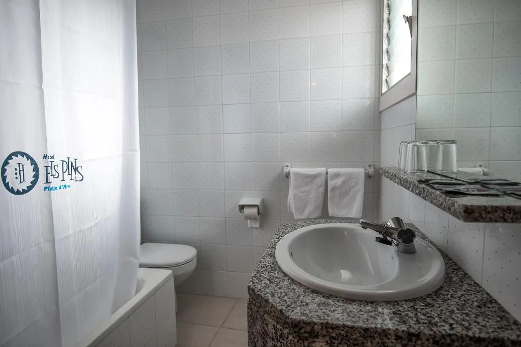 Double or Twin STANDARD Room, Els Pins, Costa Brava