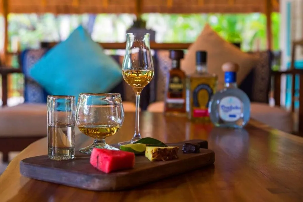 Bar, Mahekal Beach Resort & Spa, Playa Del Carmen