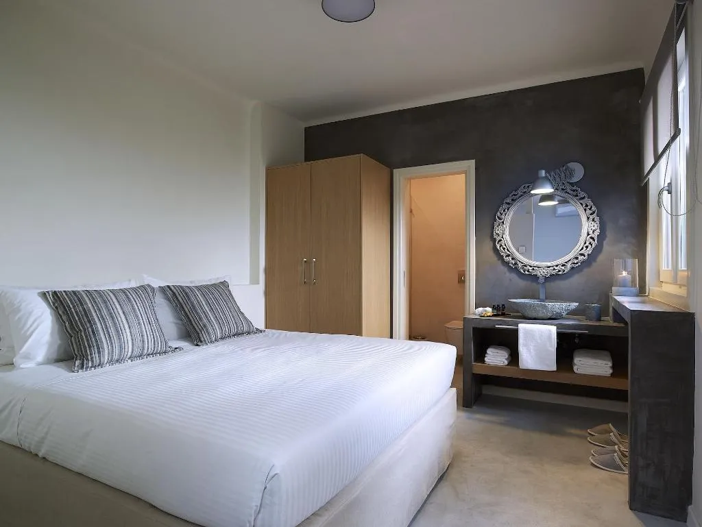 Room, Thiseio 1915, Athens