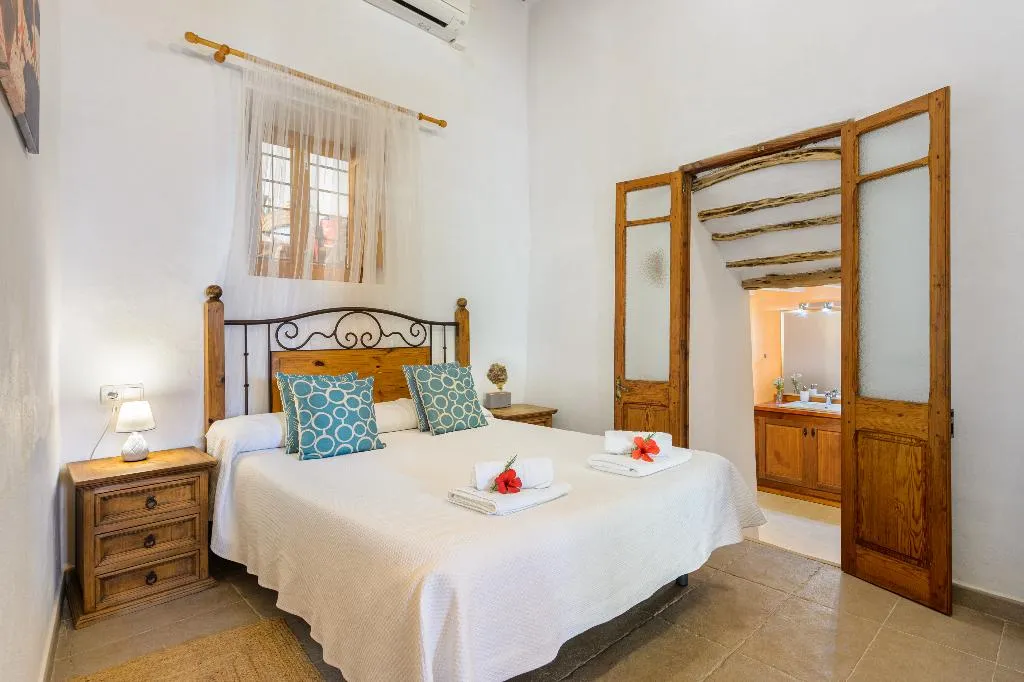 DOUBLE STANDARD Room, Agroturismo Can Prats, Ibiza