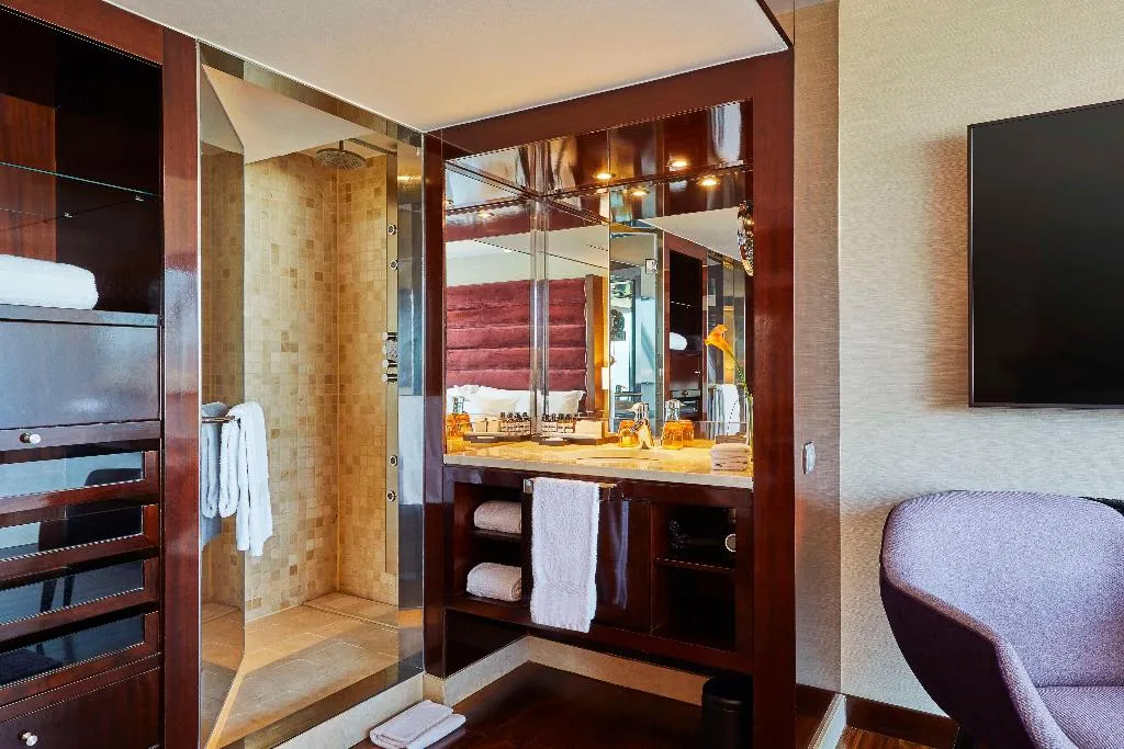 SUITE DUPLEX Room, Hyatt Regency Barcelona Tower, Barcelona