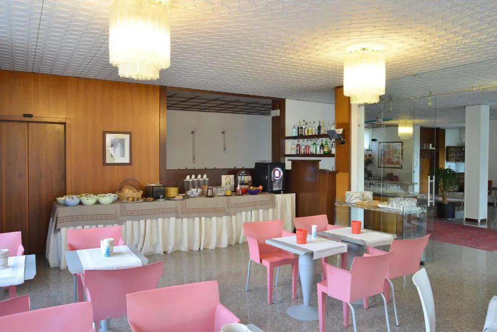 Restaurant, Hotel Venezia, Milan
