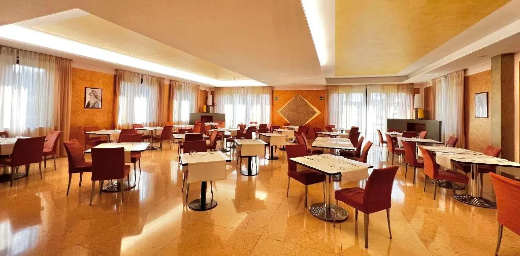 Restaurant, Best Western Cavalieri della Corona, Milan