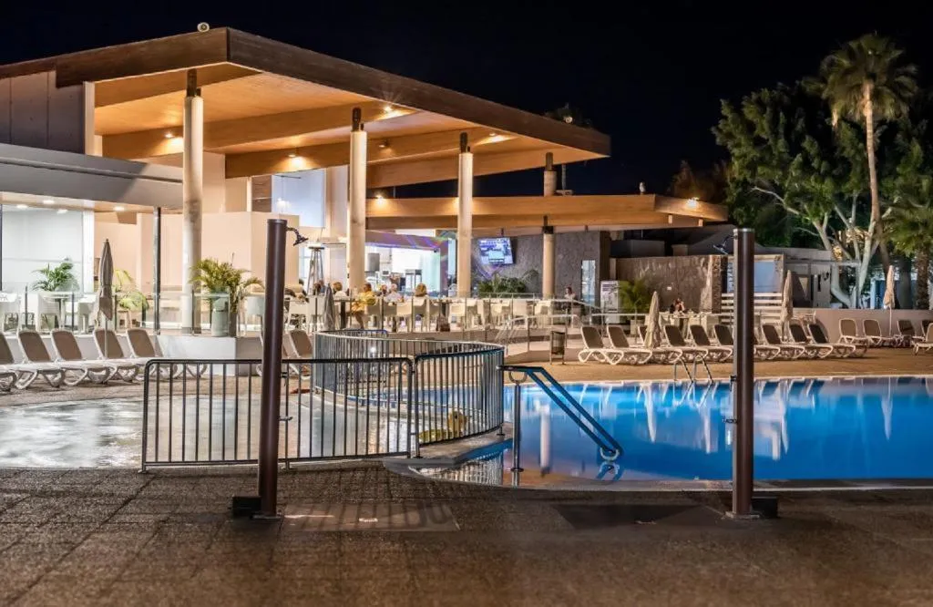 Terrace, Hyde Park Lane, Lanzarote