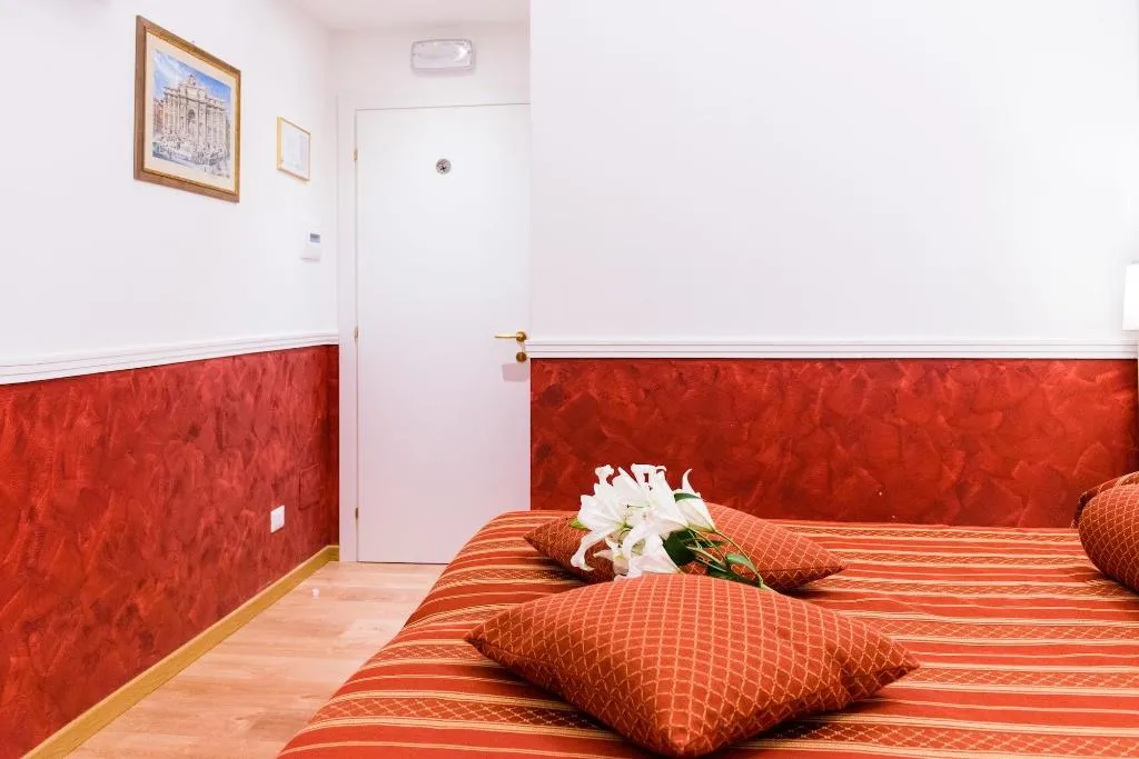Room, Domus Capilupi, Rome