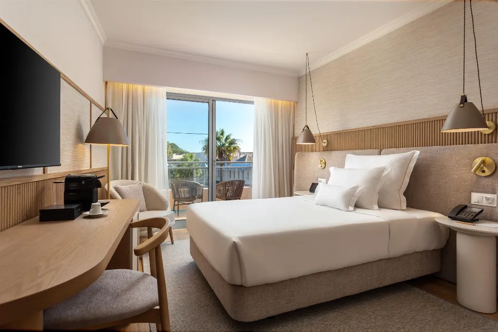 SINGLE CLASSIC RESORT VIEW Room, Grande Real Santa Eulalia Resort & Hotel Spa, Algarve